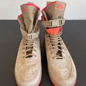 Mens size 11 nike high top sneakers